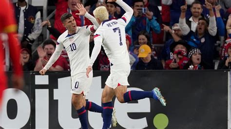 Gio Reyna scores twice in 4-0 rout of Ghana, his first US goals since family feud with Berhalter